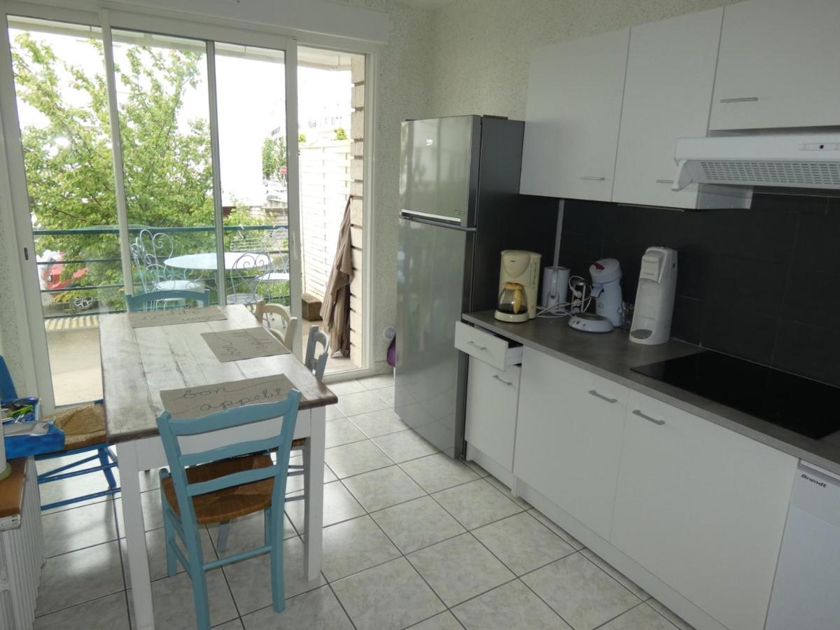Appartement T3 Avec Terrasses Et Parking Prive En Centre-Ville De Royan, A 200M De La Plage - Fr-1-71-90 Exterior photo